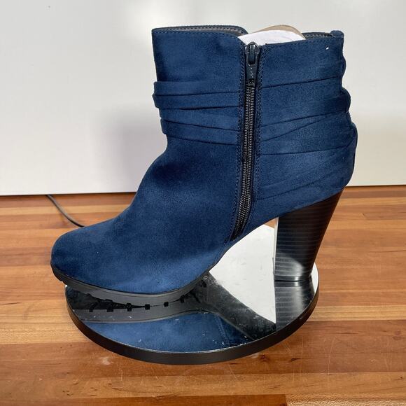 White Mountain Women's Spade Heeled Booties navy 8.5W - Picture 3 of 12